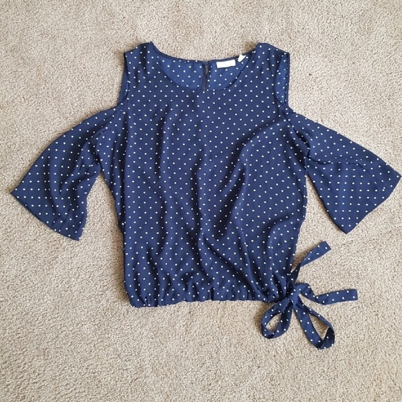 3/$20 NY&Co Navy Polka Dot Cold Shoulder Top, Size Large - Picture 6 of 7